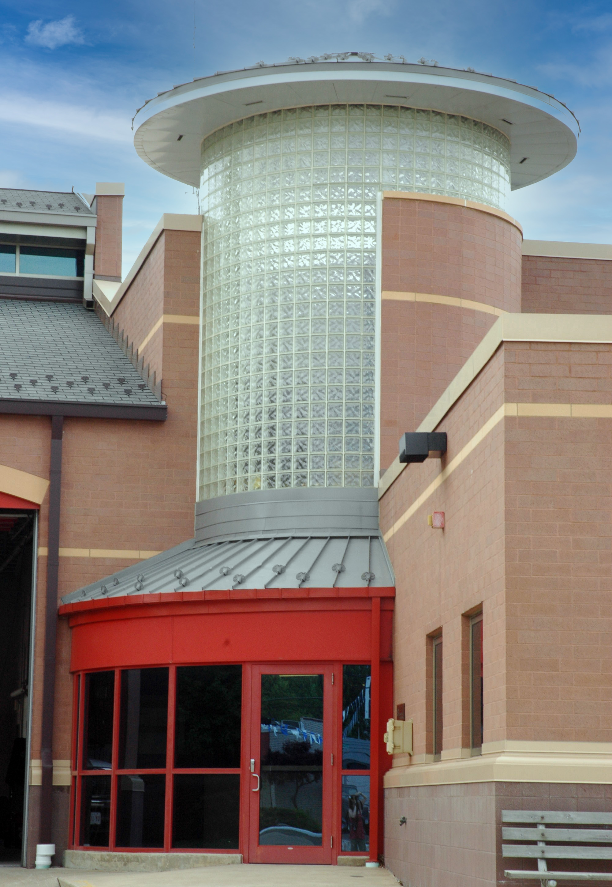 Glass Block Accent Walls Features and Options